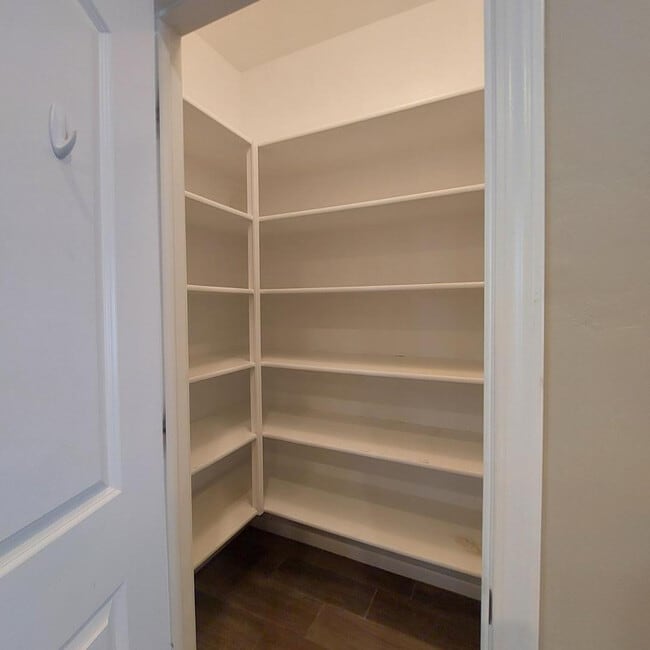 Building Photo - 1025 S 200th Ln