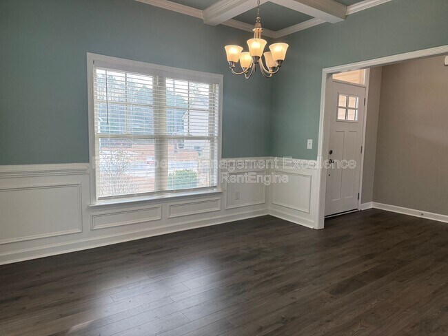 Building Photo - 432 Fallingbrook Dr