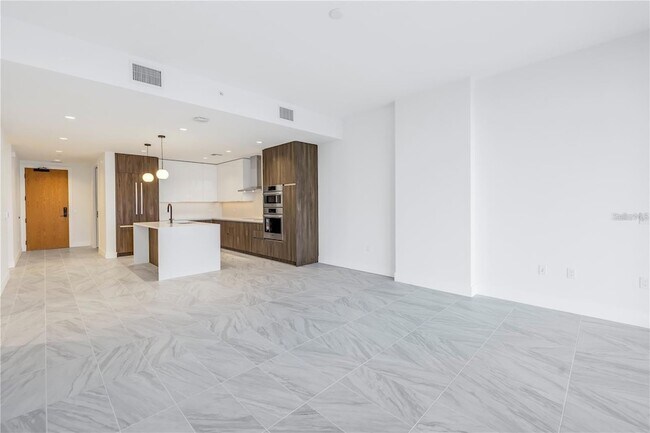 Building Photo - 777 3rd Ave N