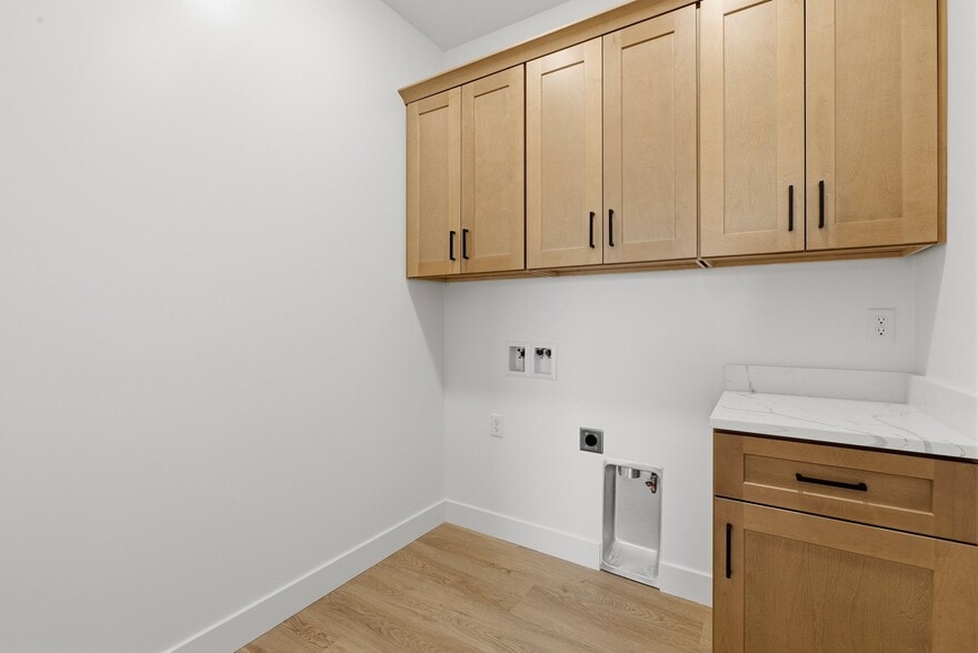 Building Photo - 402 S 2250 W