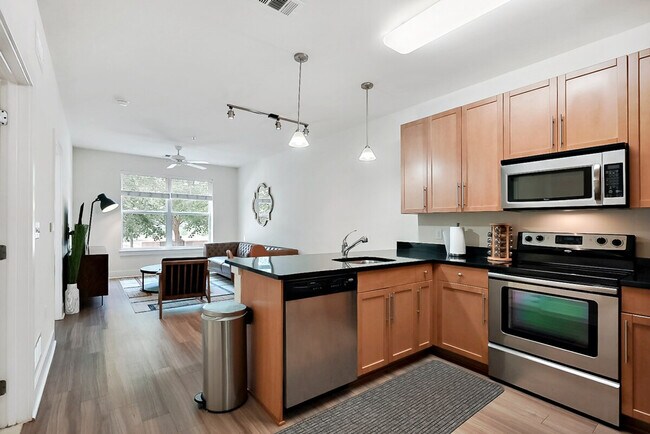 Building Photo - 238 S West St