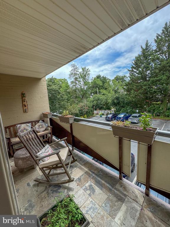 Building Photo - 4720 Chevy Chase Dr