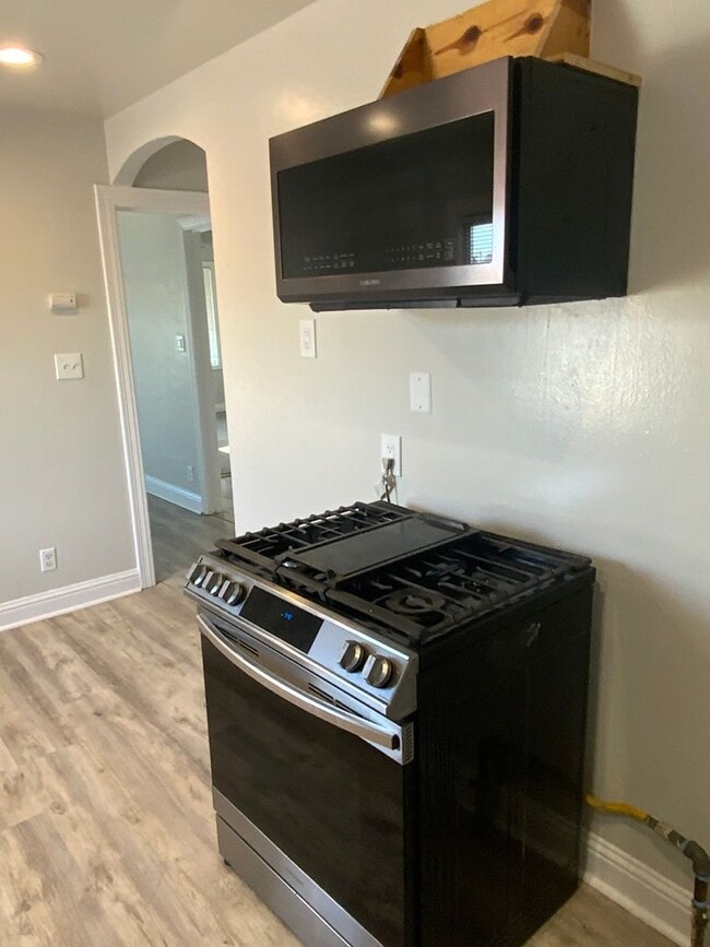 Building Photo - Beautiful Rodeo 2 bedroom 1 bath