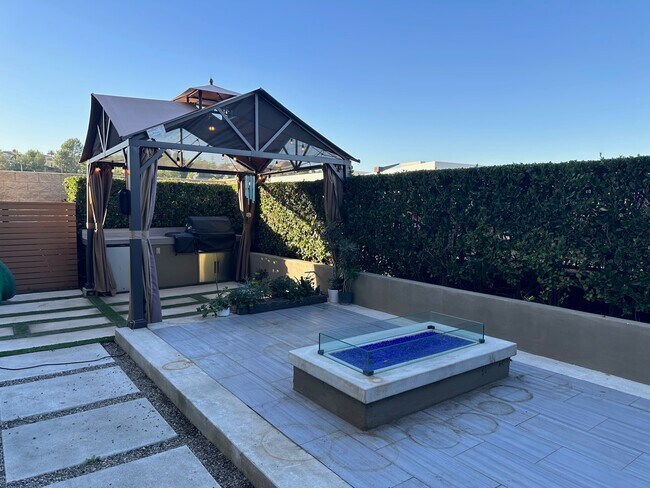 Building Photo - 3321 View Ridge Drive