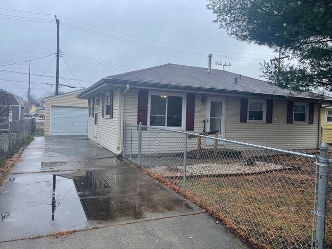 Primary Photo - FRESH START ALERT – Springfield Rental!: 3...