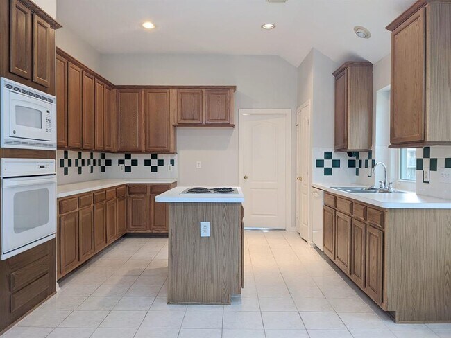 Building Photo - 4611 Rainbow Valley Ct