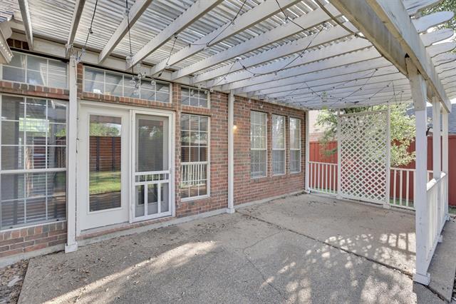 Building Photo - 1524 Endicott Dr