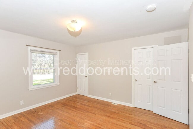 Building Photo - 4930 N Illinois St