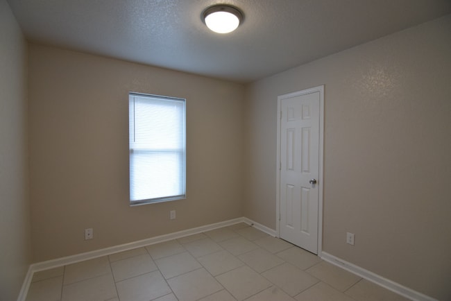 Building Photo - 4507 Hank Dr