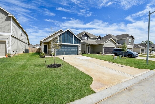 Building Photo - 14042 Chinook Dr