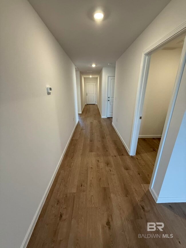 Building Photo - 16223 Eden St