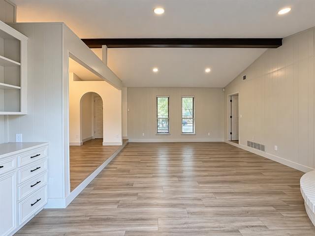 Building Photo - 2404 Kentfield Ln