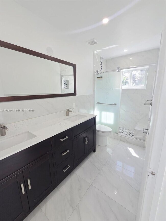 Building Photo - 4490 SW 19th St