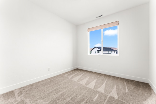 Building Photo - Modern Living in the Heart of Southeast Boise