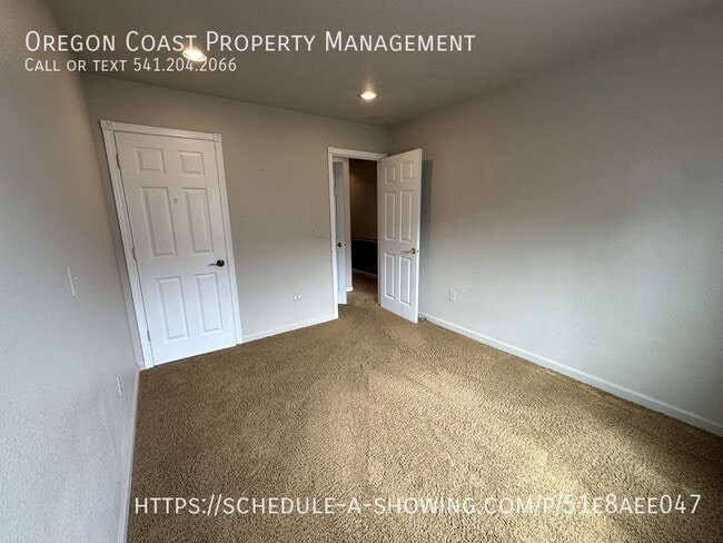 Building Photo - 425 Siletz Ave