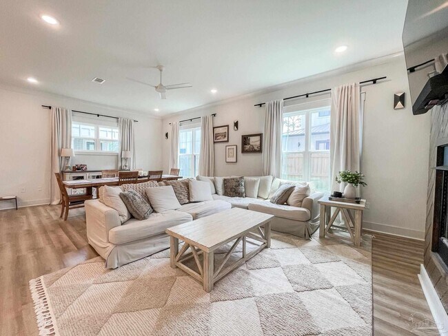 Building Photo - 13805 Red Drum Ct