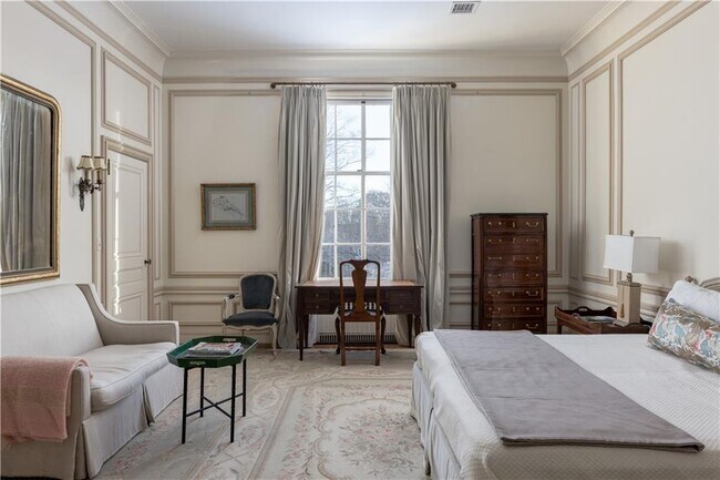 Building Photo - 115 Narragansett Ave