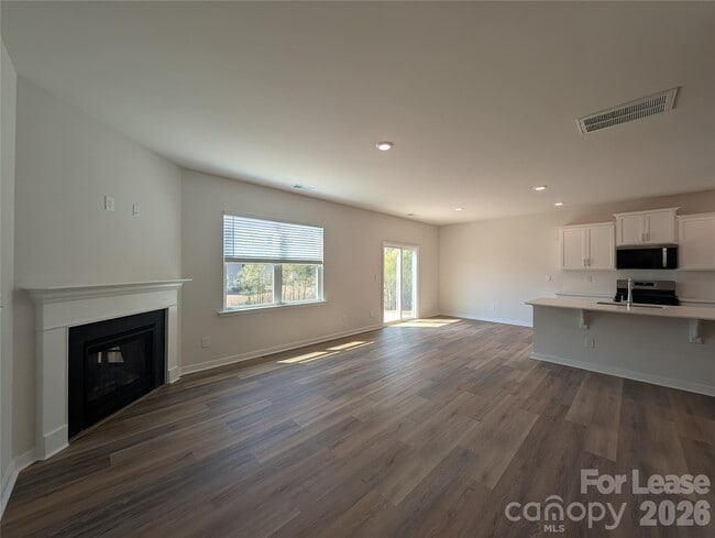 Building Photo - 3433 Austin Duncan Dr