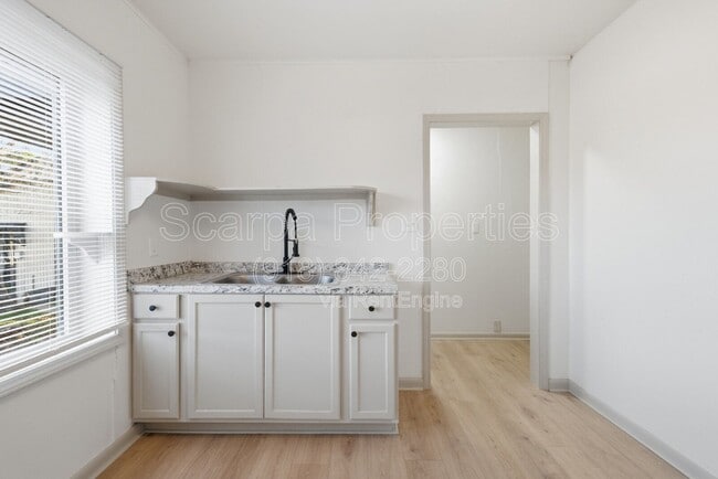 Building Photo - 1215 Harrison St