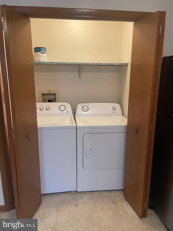 Building Photo - 14 Colonial Dr