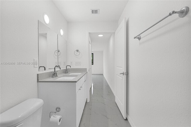 Building Photo - 2729 NW 44th St