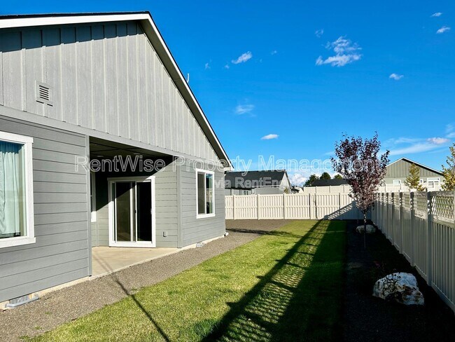 Building Photo - 1309 S Middleton Rd