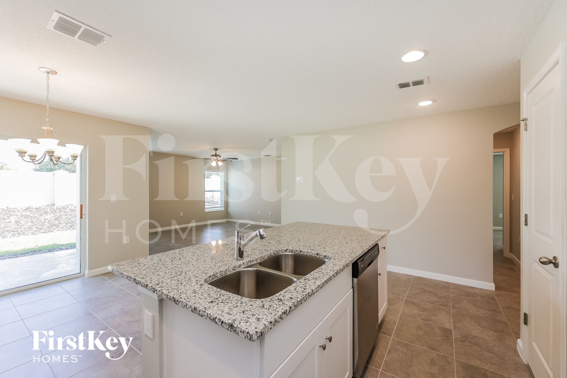 Building Photo - 615 Lindbergh Wy