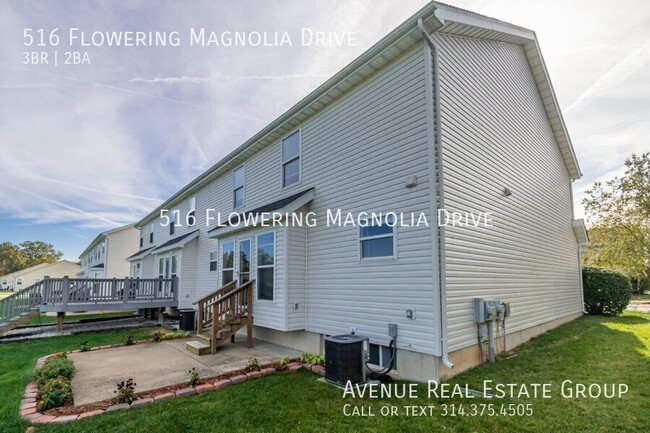 Primary Photo - Bright End-Unit Townhome in Magnolia Village!