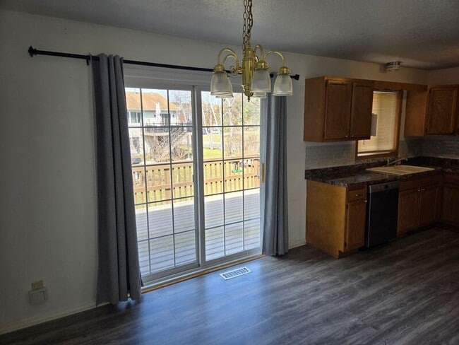 Building Photo - 7441 Brunswick Ave N