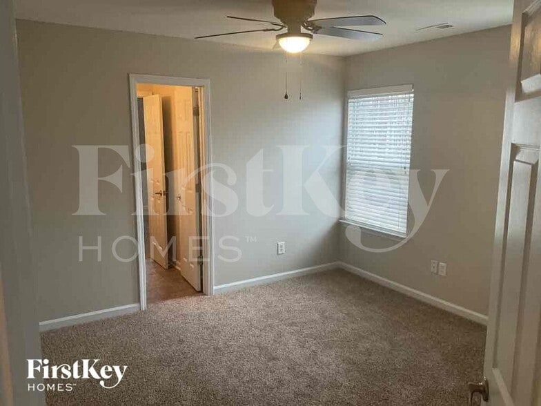 Building Photo - 11440 Callahan Mill Dr