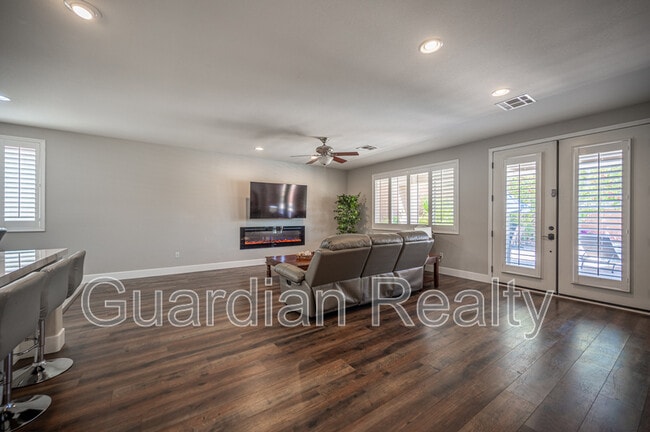 Building Photo - 11112 Pine Greens Ct