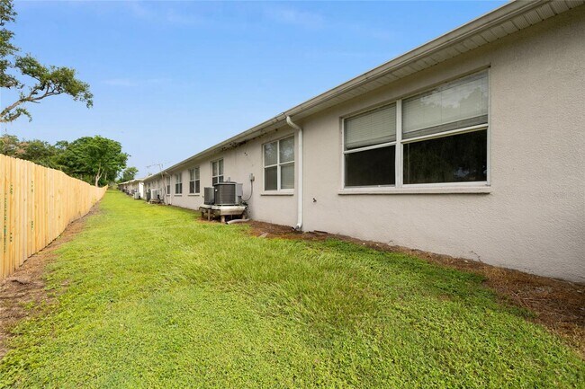 Building Photo - 37228 Grassy Hill Ln