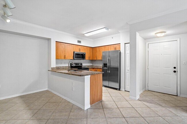 Building Photo - 6400 Emerald Dunes Dr