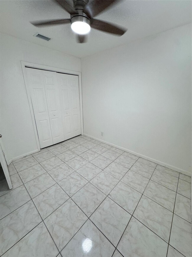 Building Photo - 2401 NW 2nd St