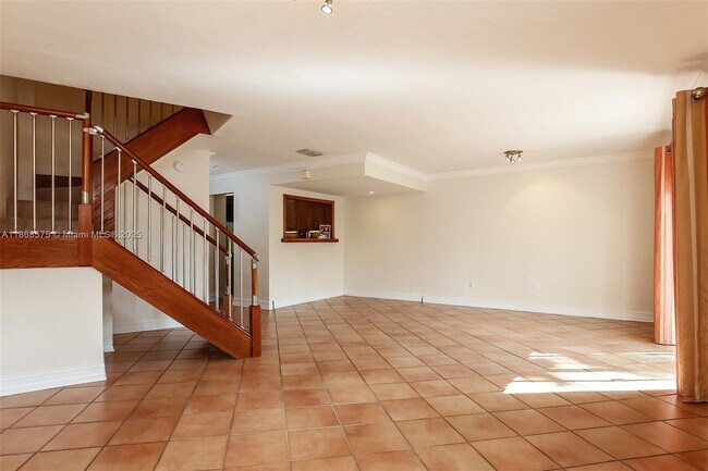 Building Photo - 8650 SW 67th Ave