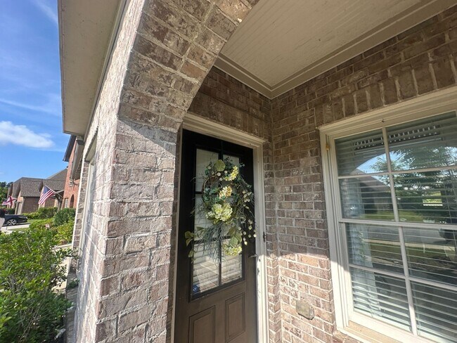 Building Photo - 1013 Edgewater Ln