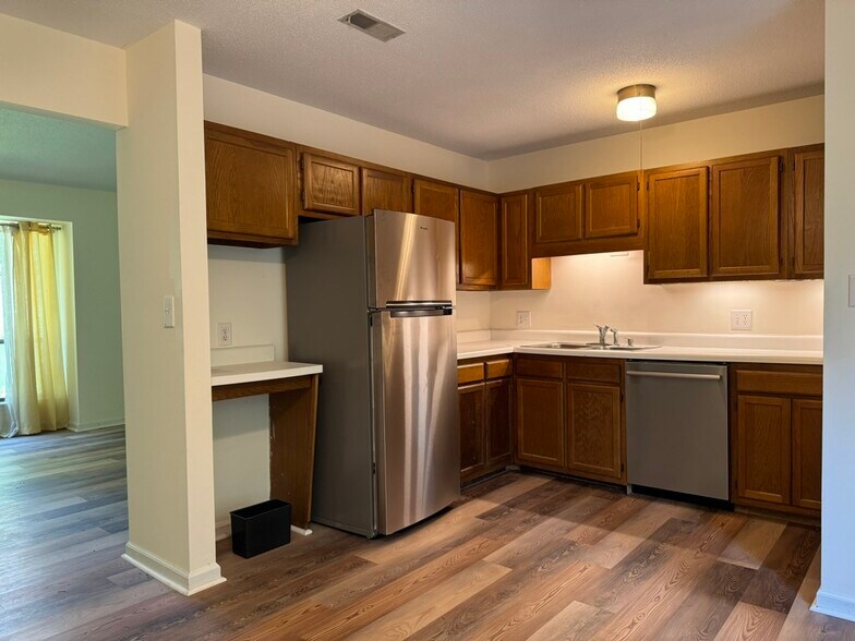 Building Photo - 2821 Seclusion Ct