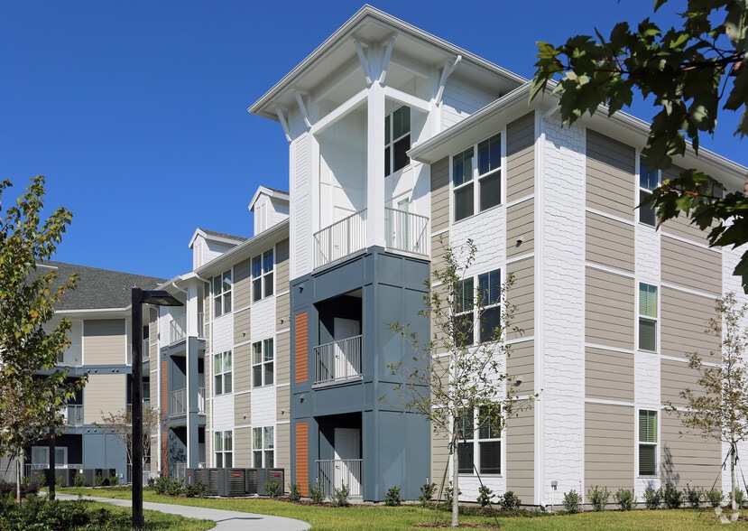 Primary Photo - Alcove