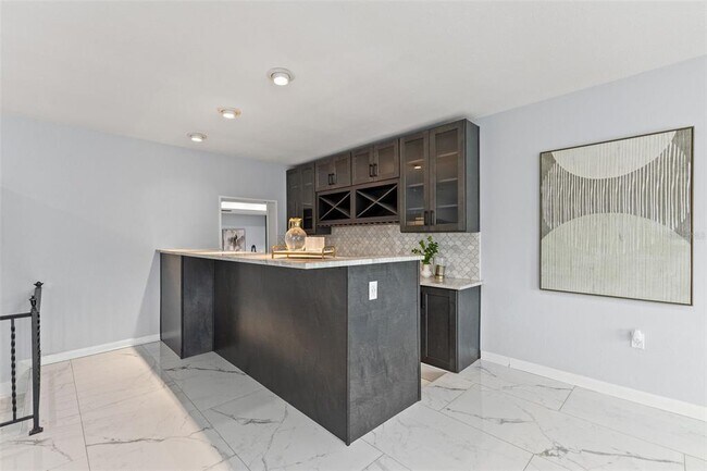 Building Photo - 4000 14th Way NE