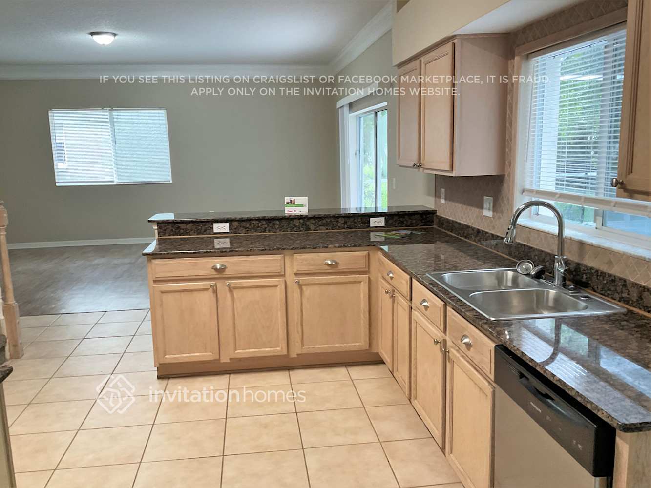 Building Photo - 18221 Sandy Pointe Dr