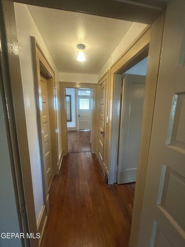 Building Photo - 1546 Upson Dr