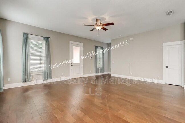 Building Photo - 1228 Willow Ct