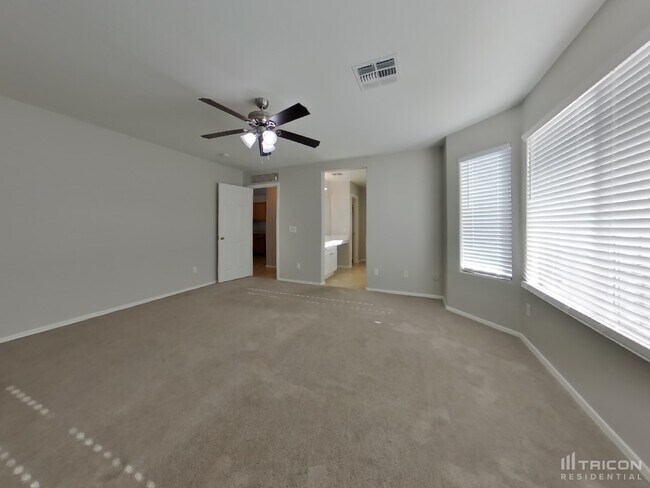 Building Photo - 8053 N 109th Ln