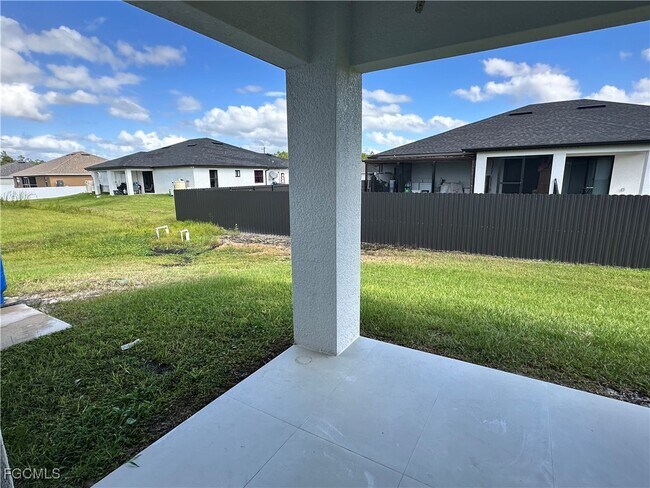 Building Photo - 1910 Richmond Ave N