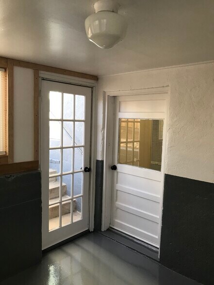 Building Photo - 2024 W Hamilton Pl