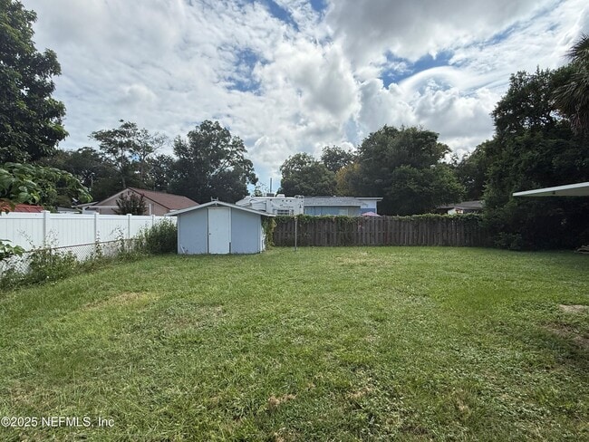 Building Photo - 1909 Layton Rd