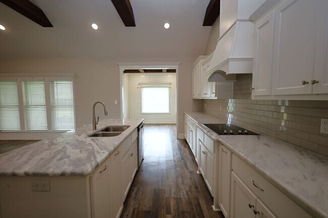 Building Photo - 3973 Valiant Ct