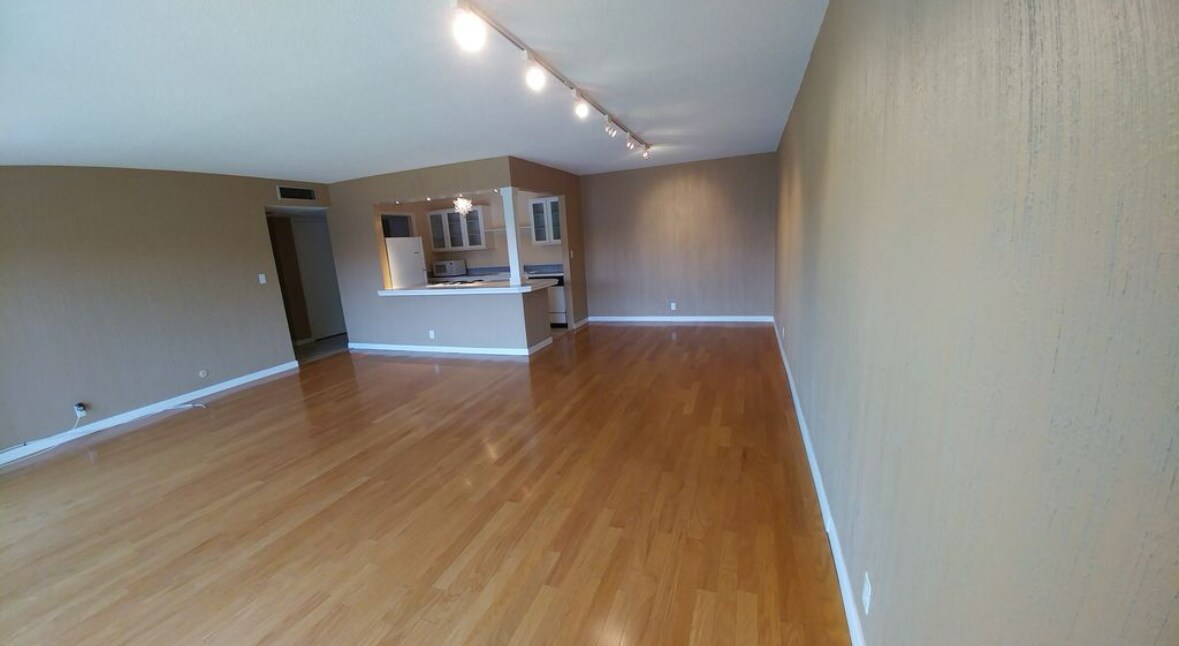Building Photo - 252 Shadow Mountain Dr