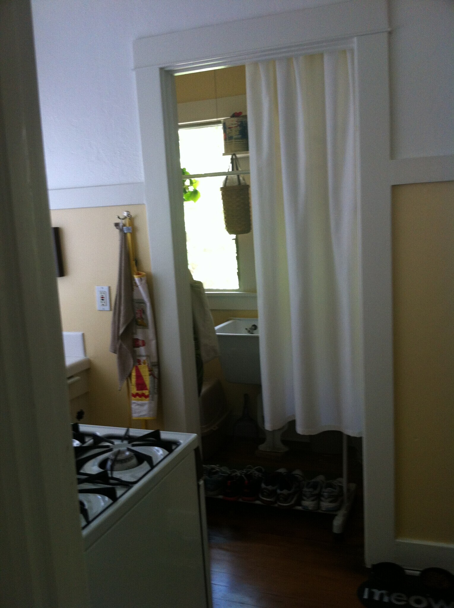 mud room - 418 El Centro St