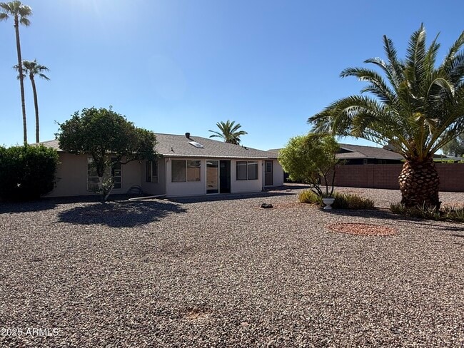 Building Photo - 9338 W Glen Oaks Cir N